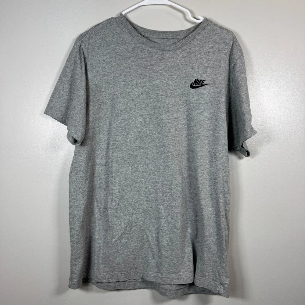 Nike Sportswear Club Tee Mens L Gray Black Futura Logo Classic Swoosh Minimalist